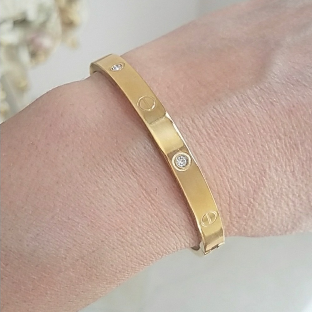 Stainless steel CZ Love Yellow Gold Bangle